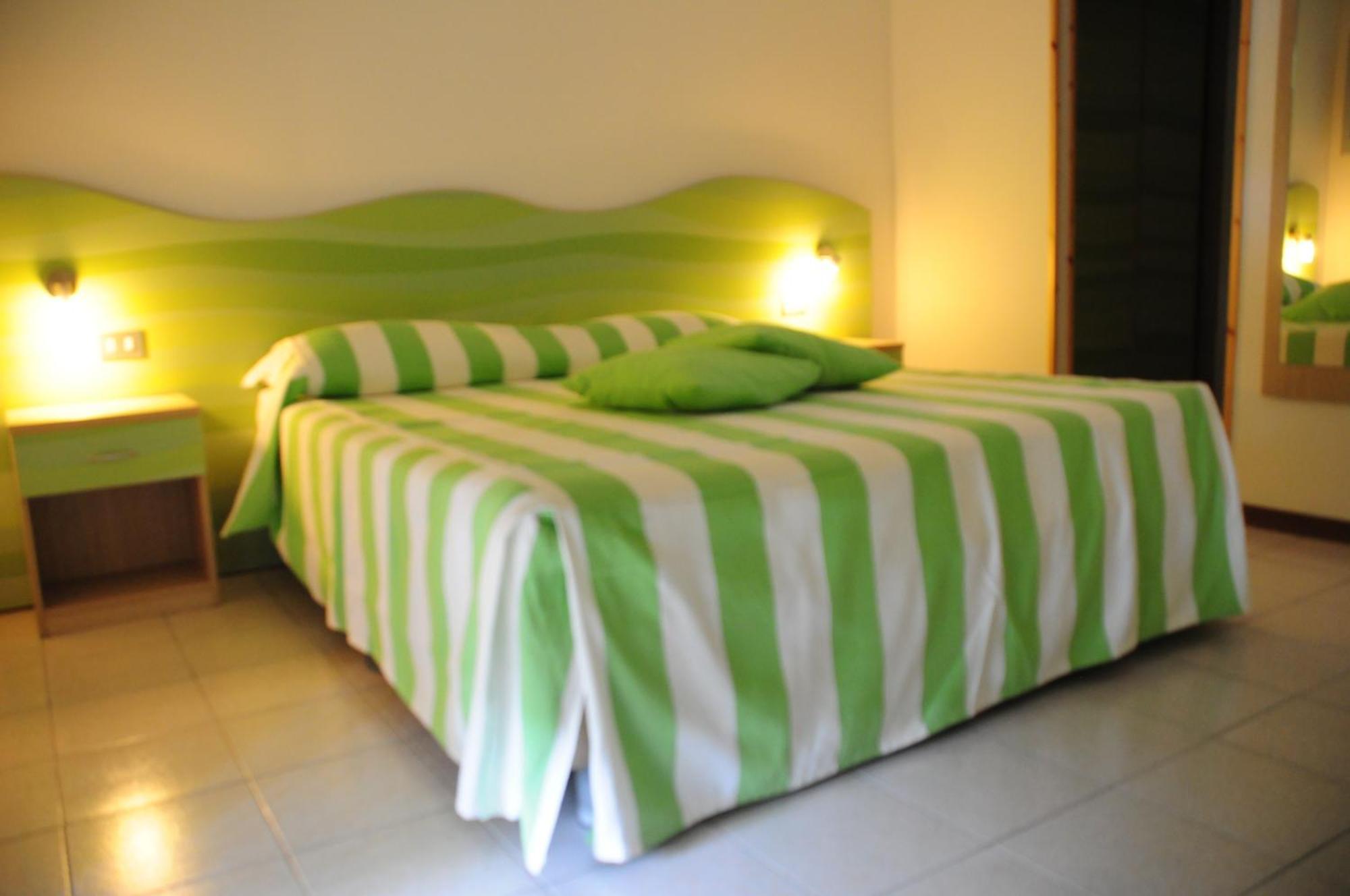 Club Village & Hotel Spiaggia Romea Lido di Volano Chambre photo